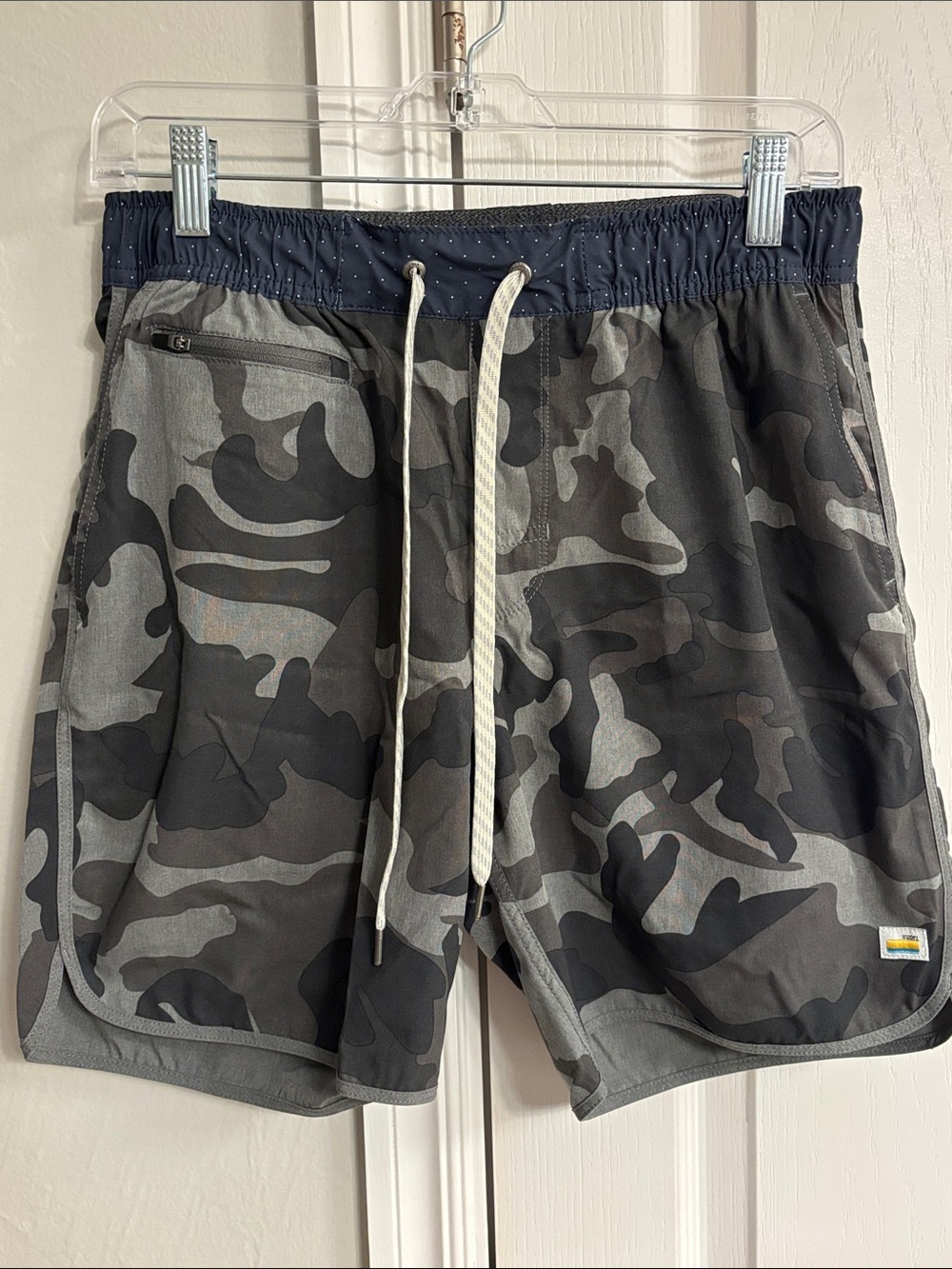 Vuori Banks 7” Short